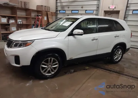 2015 Kia Sorento Lx из США, поврежденный, VIN 5XYKTCA66FG552013